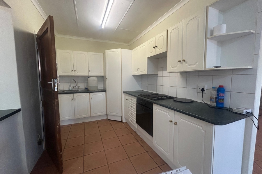 5 Bedroom Property for Sale in Ifafi North West